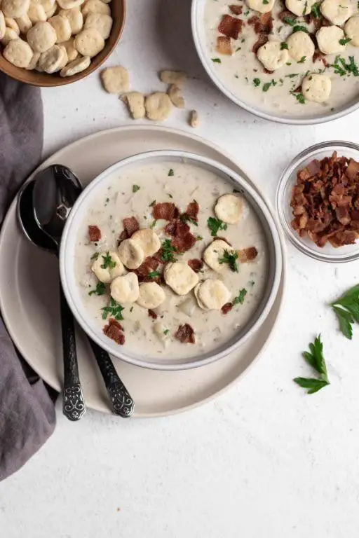 Instant Dutch Oven Clam Chowder