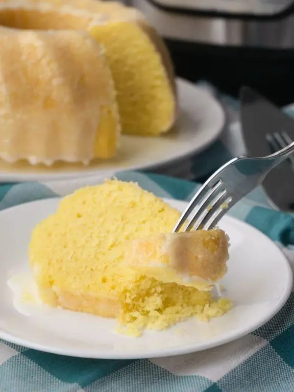 Instant Pot Lemon Drizzle Cake