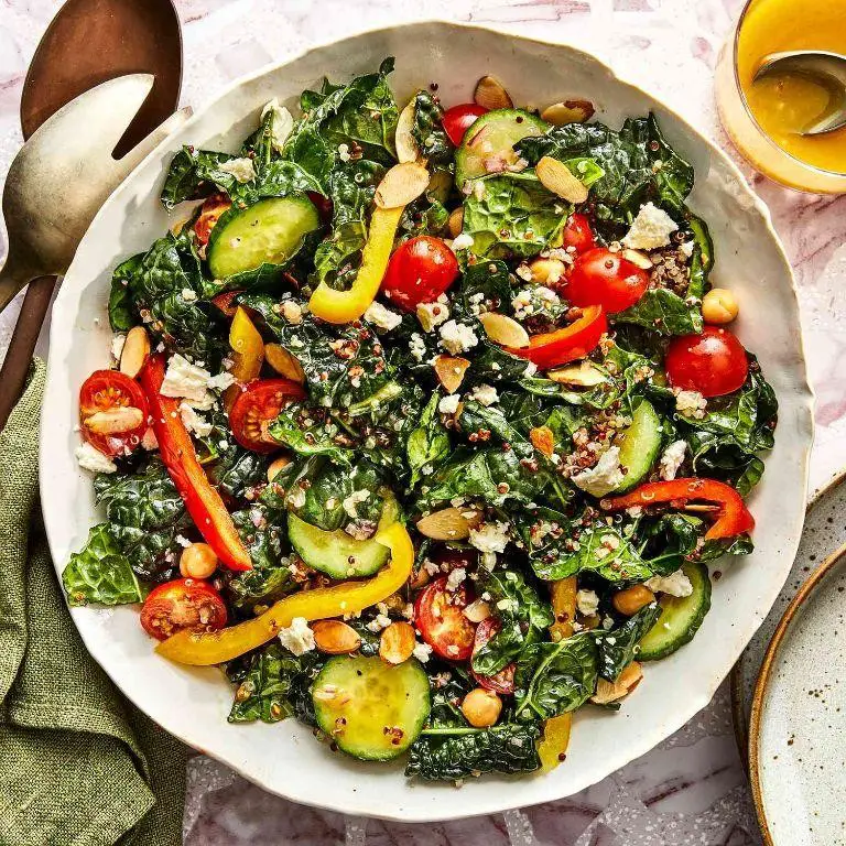 Kale and Quinoa Salad with Lemon Dressing