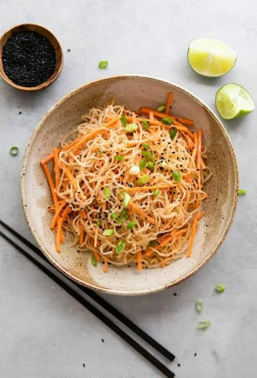 Kelp Noodle Salad with Sesame Dressing