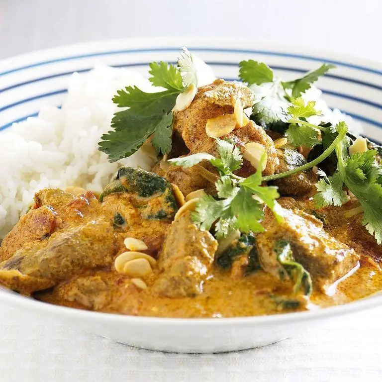 Lamb and Spinach Curry