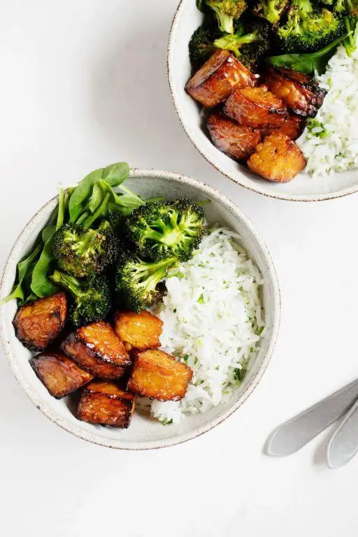 Lemon Herb Baked Tempeh