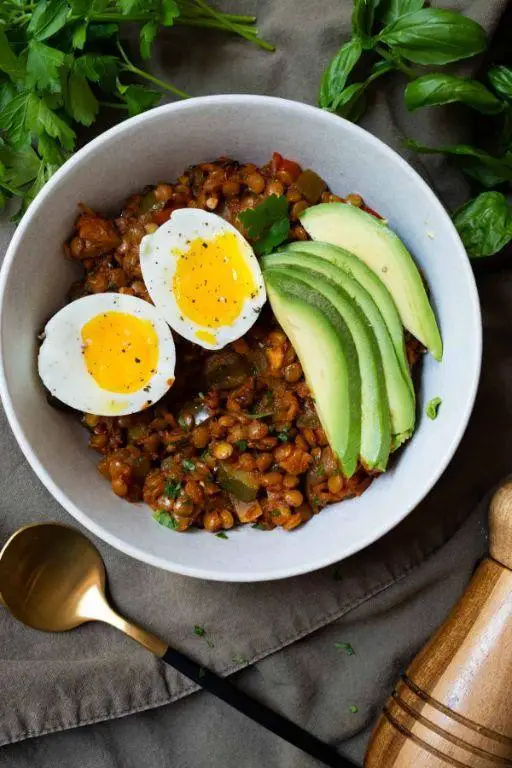 Lentil and Egg Breakfast Bowl