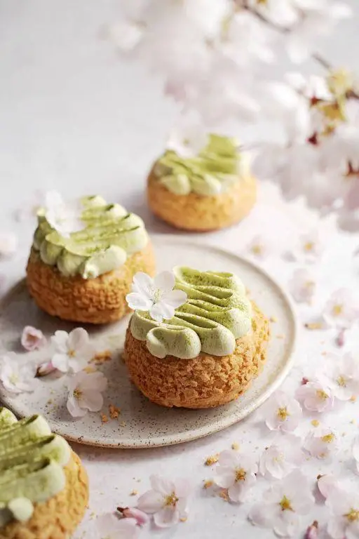 Matcha Green Tea Cream Puffs