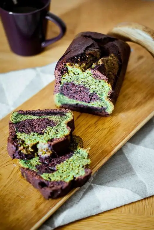 Matcha and Chocolate Marble Cake