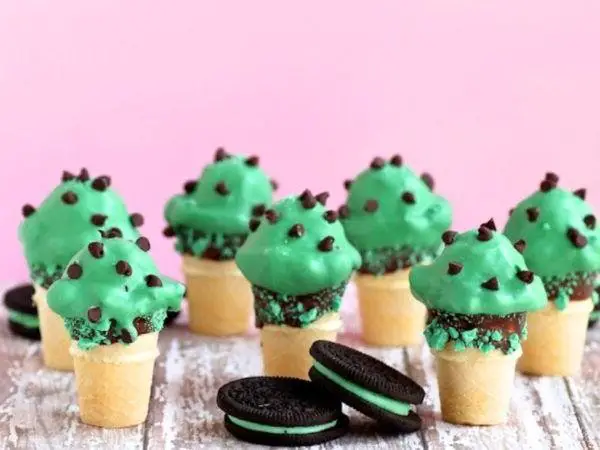 Mint Chocolate Cake Pops Refreshing and Rich