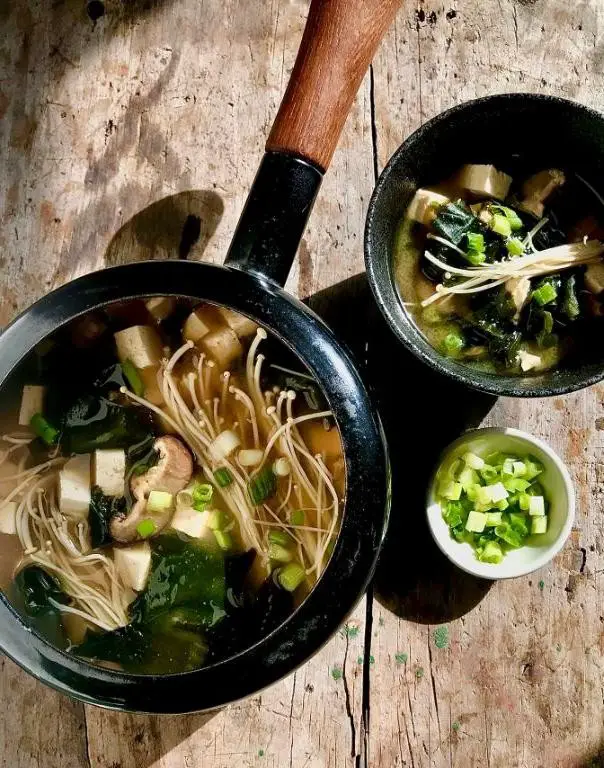 Miso Kelp Soup with Mushrooms
