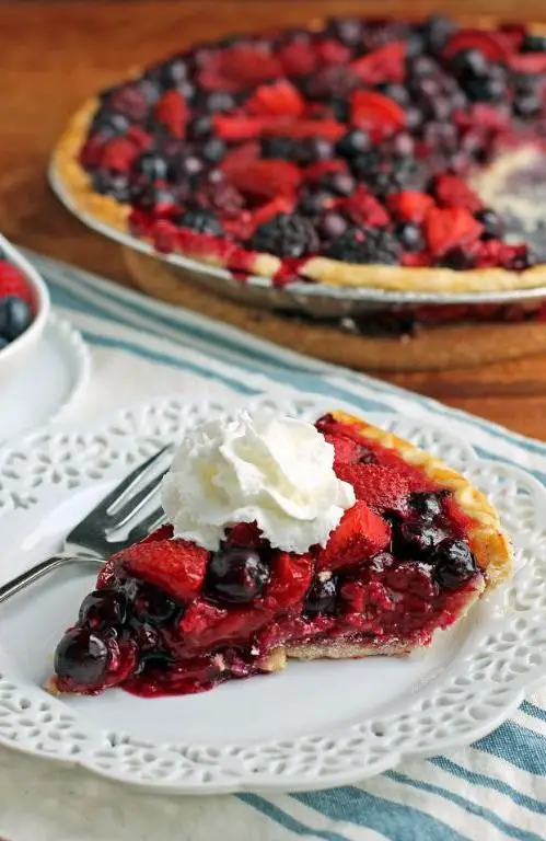 Mixed Berry Single Crust Pie
