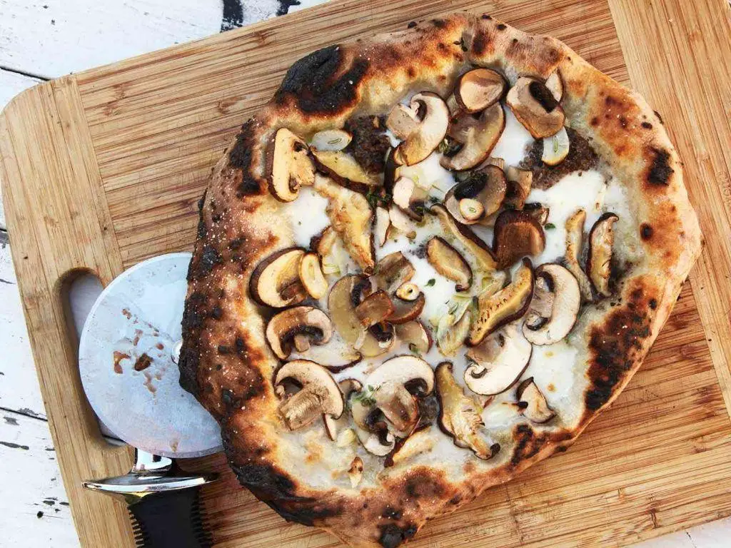 Neapolitan Pizza with Mushrooms and Truffle Oil