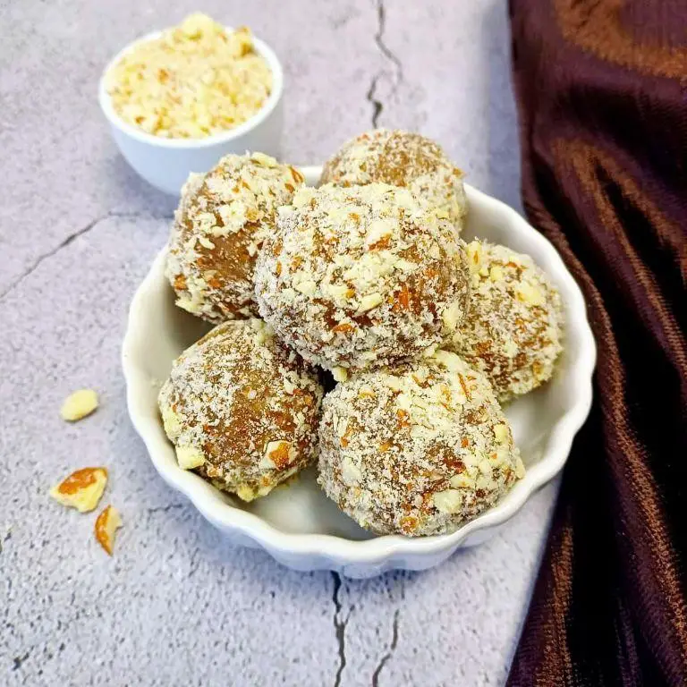 No-Bake Fig and Coconut Energy Balls