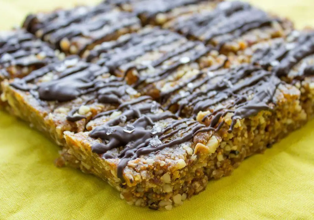 No-Bake Fig and Walnut Bars