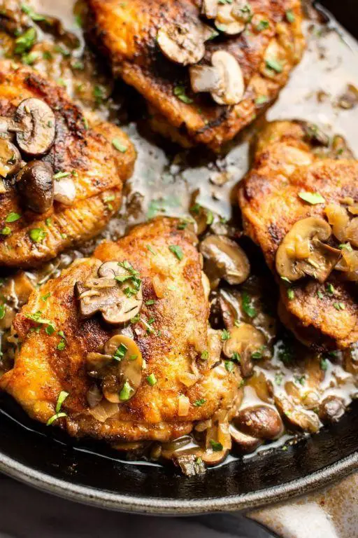 One-Pan Chicken Thighs and Mushrooms in White Wine Sauce