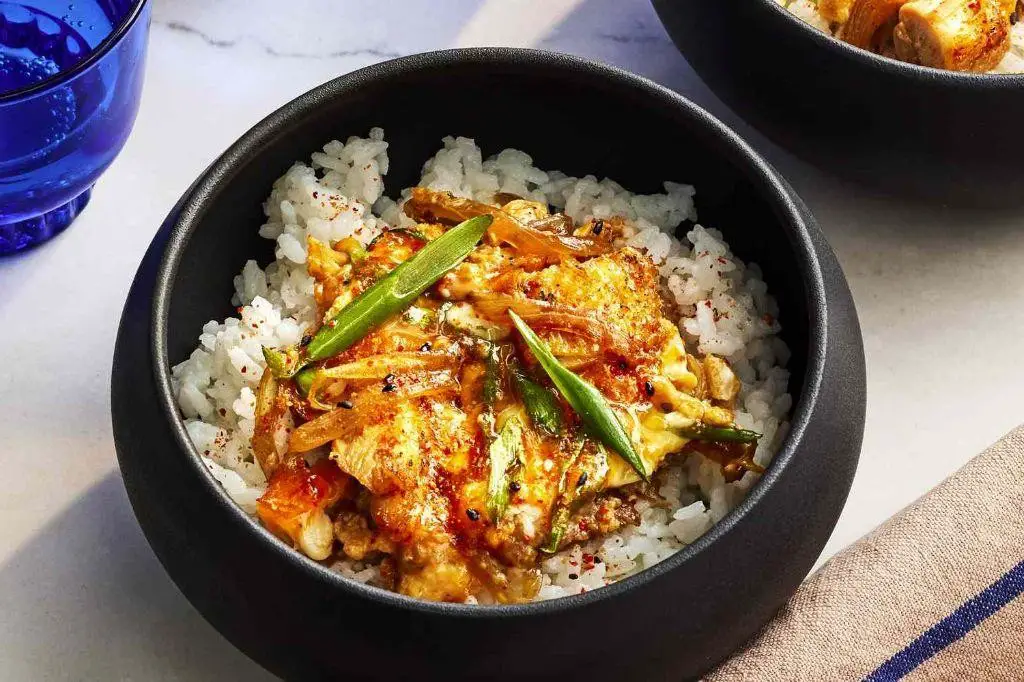Oyakodon (Chicken and Egg Bowl)