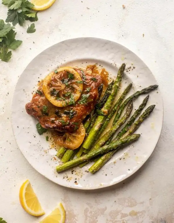 Pan-Seared Thin Pork Chops with Lemon Sauce