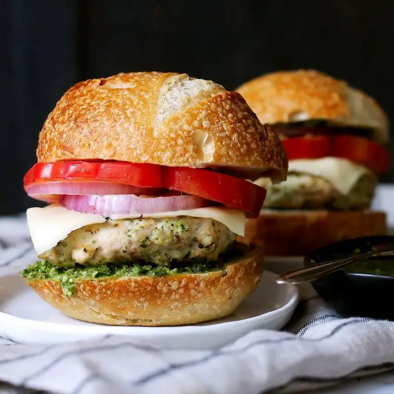 Pesto Chicken Burger with Mozzarella
