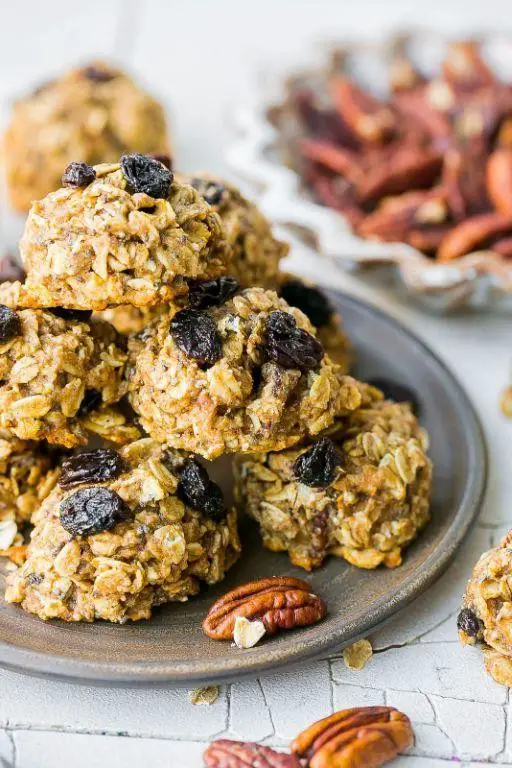 Phyllo Dough Breakfast Cookies with Oats and Raisins