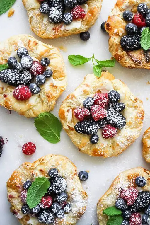 Phyllo Dough Breakfast Tart with Berries and Cream