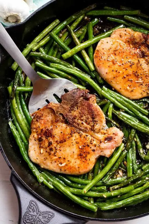 Pork Chops with Garlic Butter Green Beans