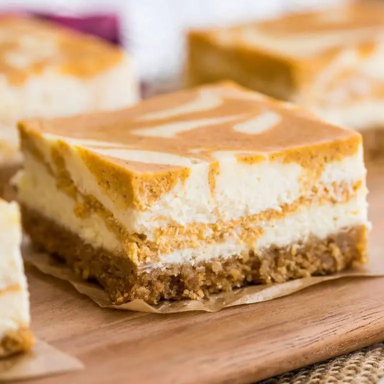 Pumpkin Spice Cheesecake Bars