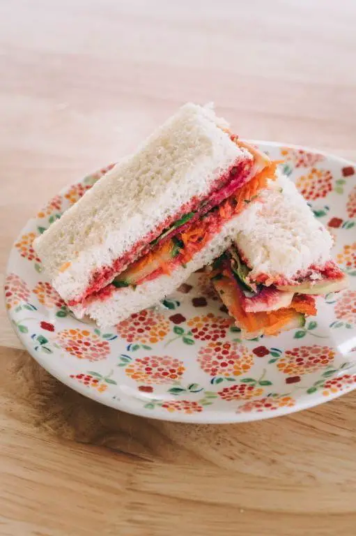 Roasted Vegetable and Hummus Tea Sandwiches
