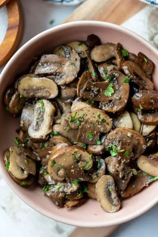 Sauteed Baby Bella Mushrooms with Garlic and Parsley