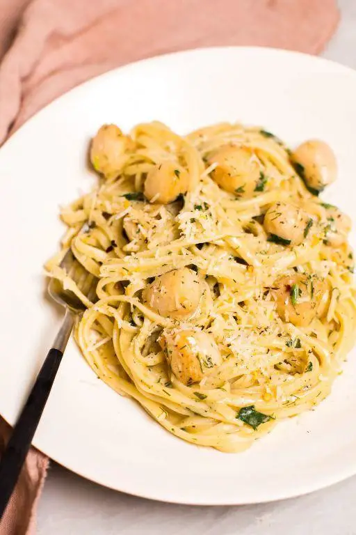Scallops in Creamy Dill Sauce