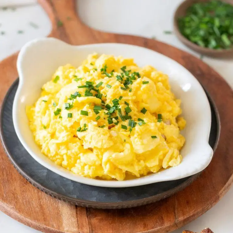 Scrambled Eggs with Cheese