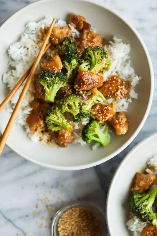 Shredded Chicken Thigh and Broccoli Stir Fry