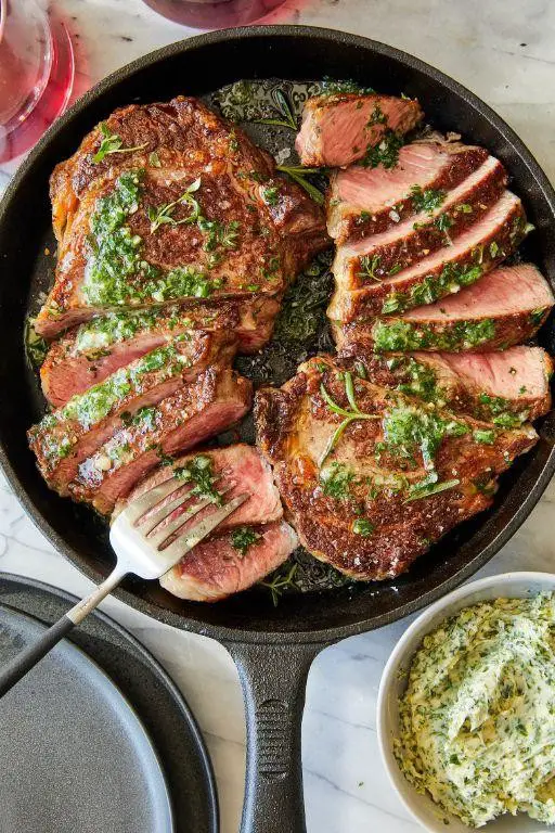 Simple Grilled Steak with Garlic Butter