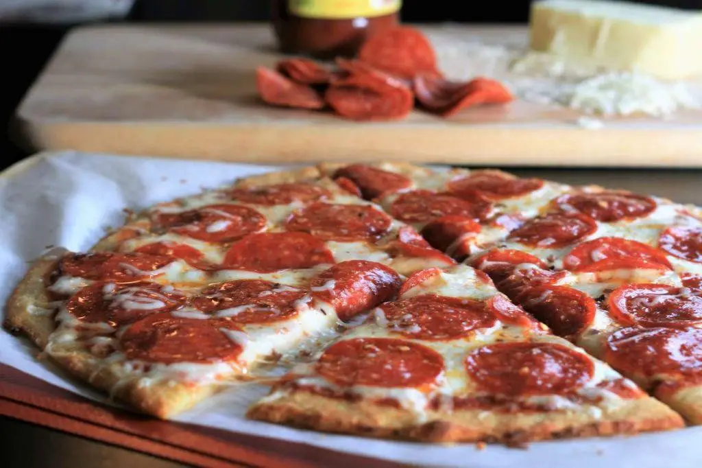 Simple Keto Pepperoni Pizza