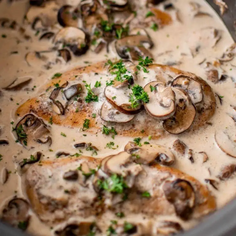 Slow Cooker Creamy Chicken and Mushrooms