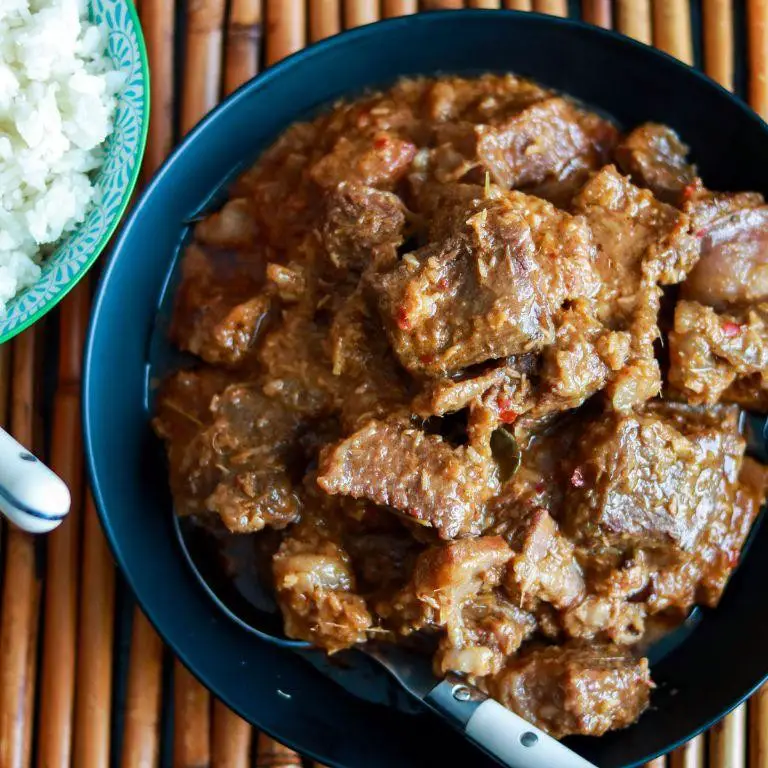 Slow Cooker Indonesian Beef Rendang