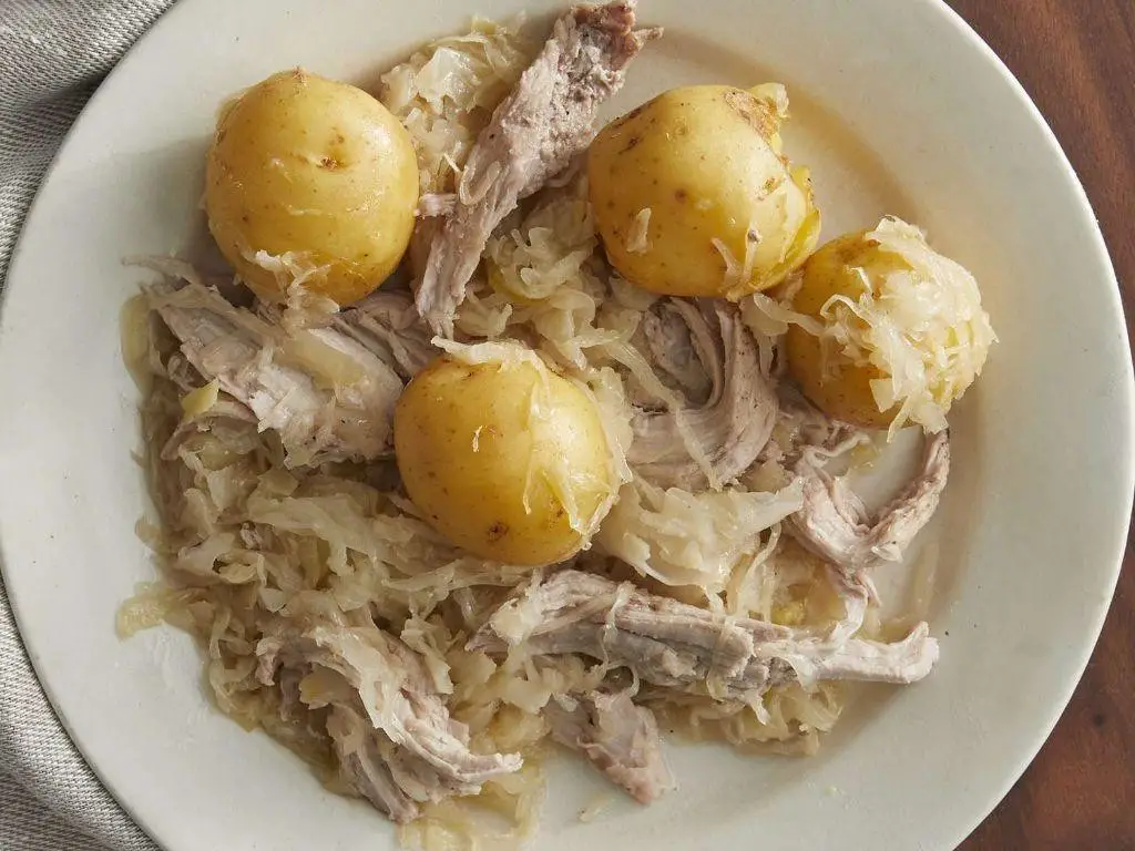 Slow Cooker Salt Pork and Sauerkraut