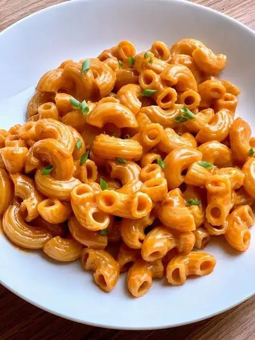 Spicy Sriracha Kraft Mac and Cheese