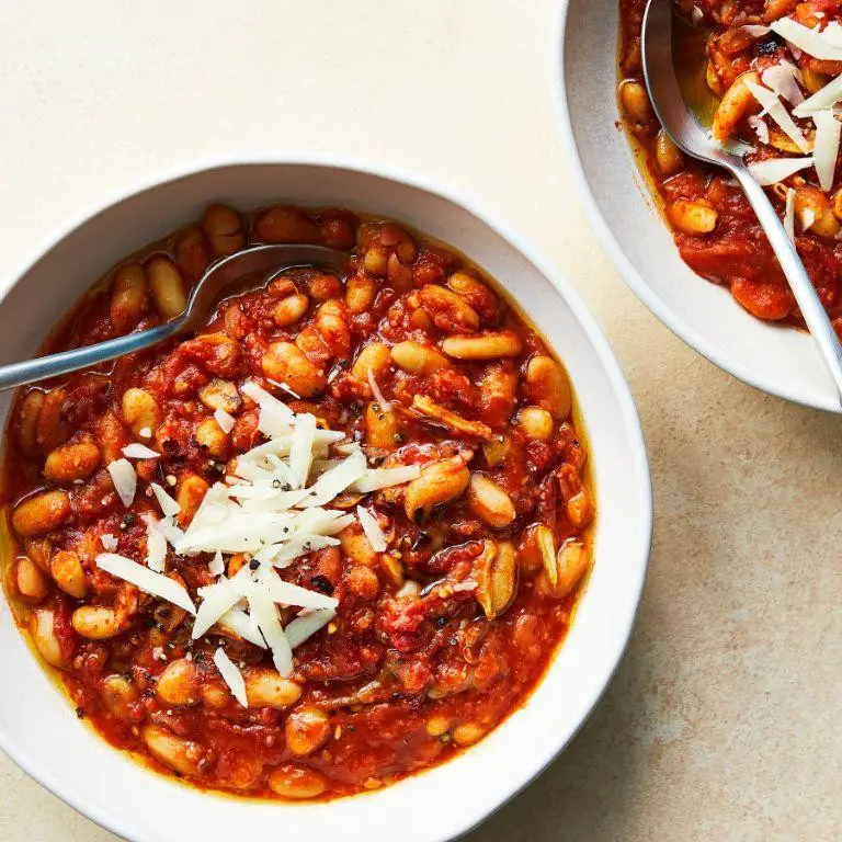 Spicy White Bean and Tomato Stew