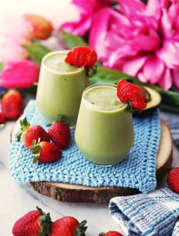 Strawberry Avocado Smoothie with Milk