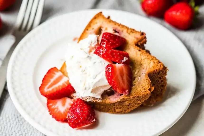 Strawberry Cream Cheese Yeast Bread