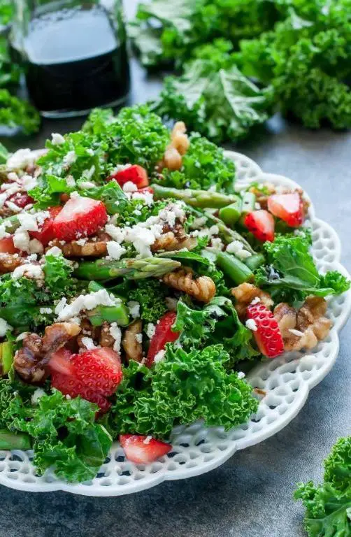 Strawberry Kale Salad with Balsamic Vinaigrette