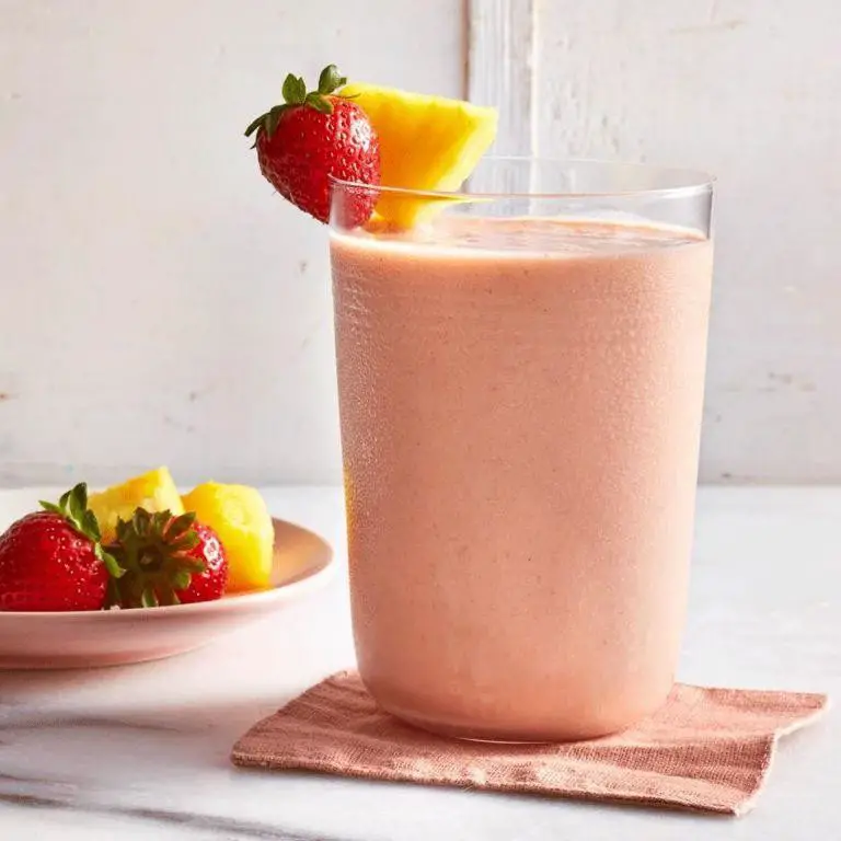 Strawberry Pineapple Smoothie with Milk