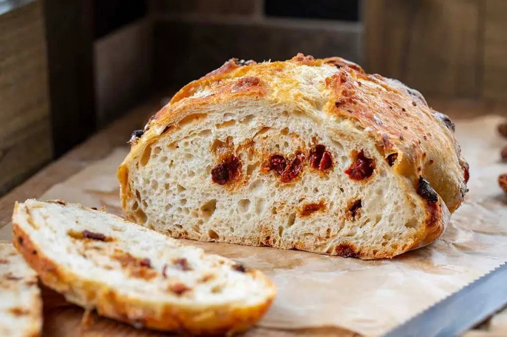 Sun-Dried Tomato and Basil Bread