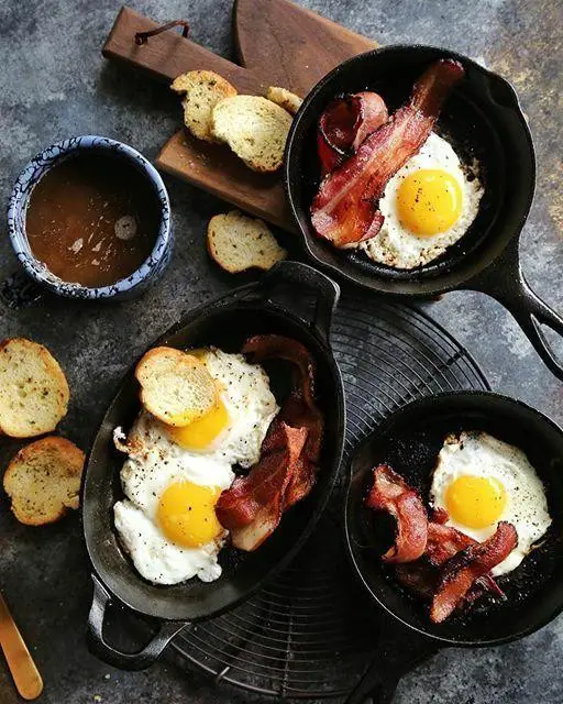 Sunny-Side-Up Eggs with Crispy Bacon