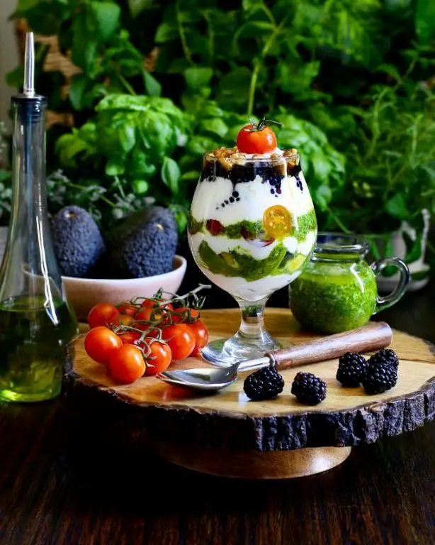 Svelte Greek Yogurt Parfait