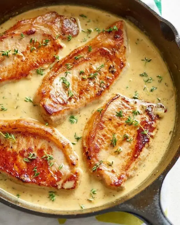 Thin Pork Chops with Creamy Mustard Sauce