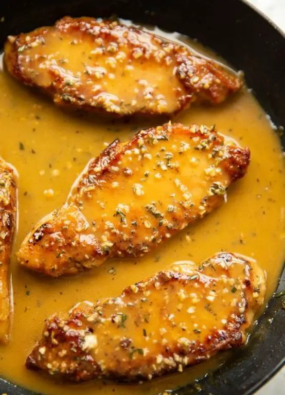 Thin Pork Chops with Garlic and Rosemary
