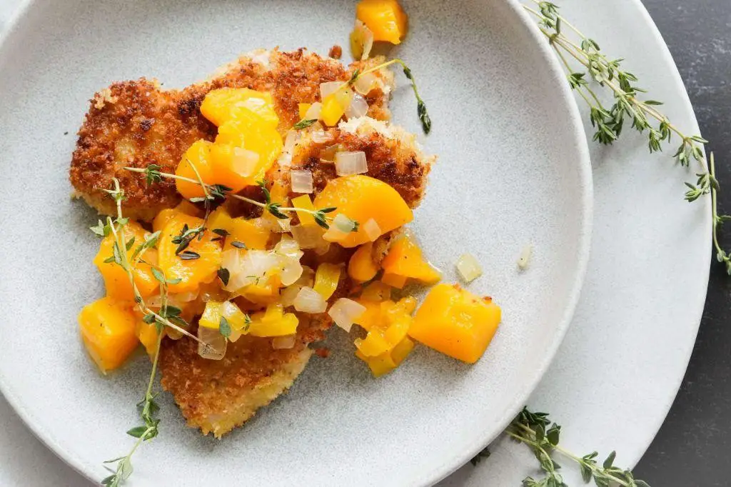 Thin Pork Chops with Peach Chutney