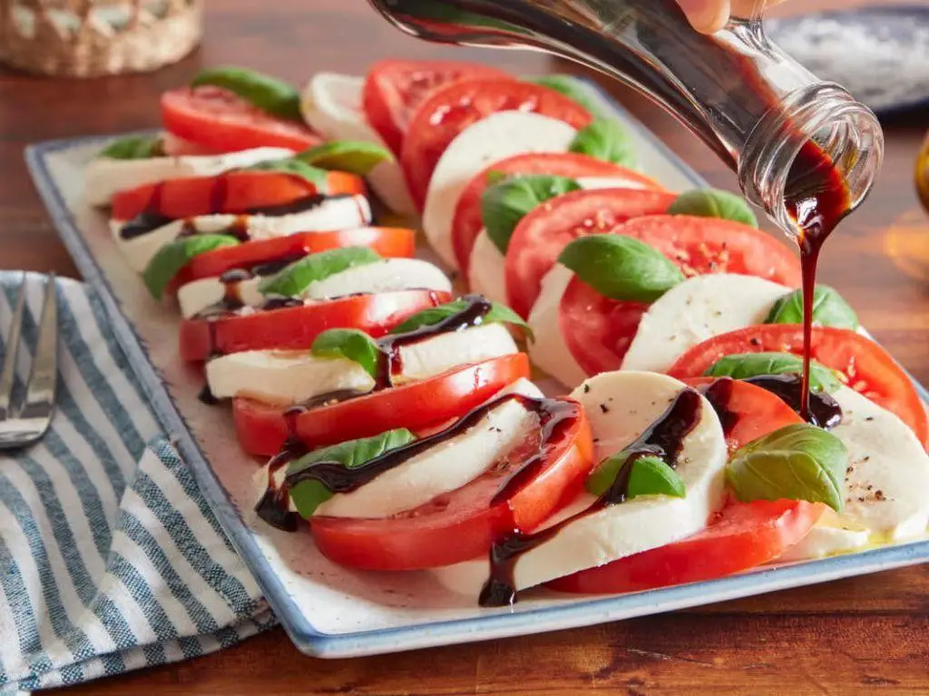 Tomato and Mozzarella Salad