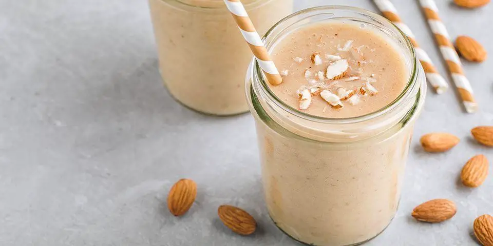 Vanilla Almond High-Calorie Shake
