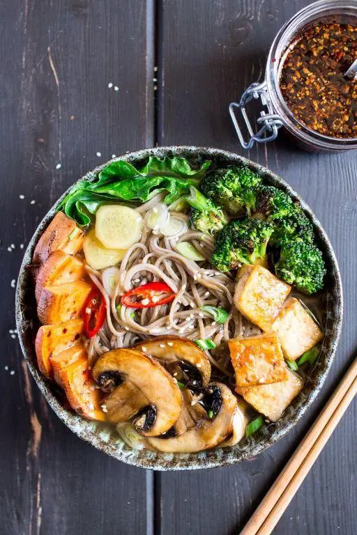 Vegan Ramen with Tofu and Seaweed
