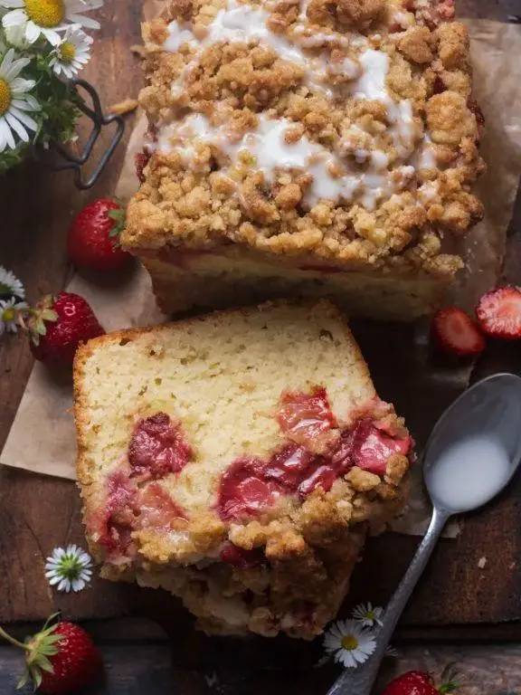 Vegan Rhubarb Coffee Cake