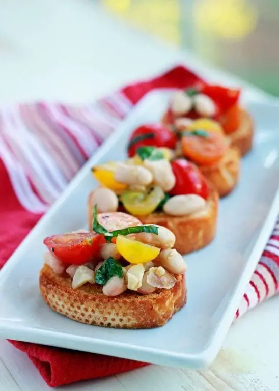 Vegan White Bean and Tomato Bruschetta